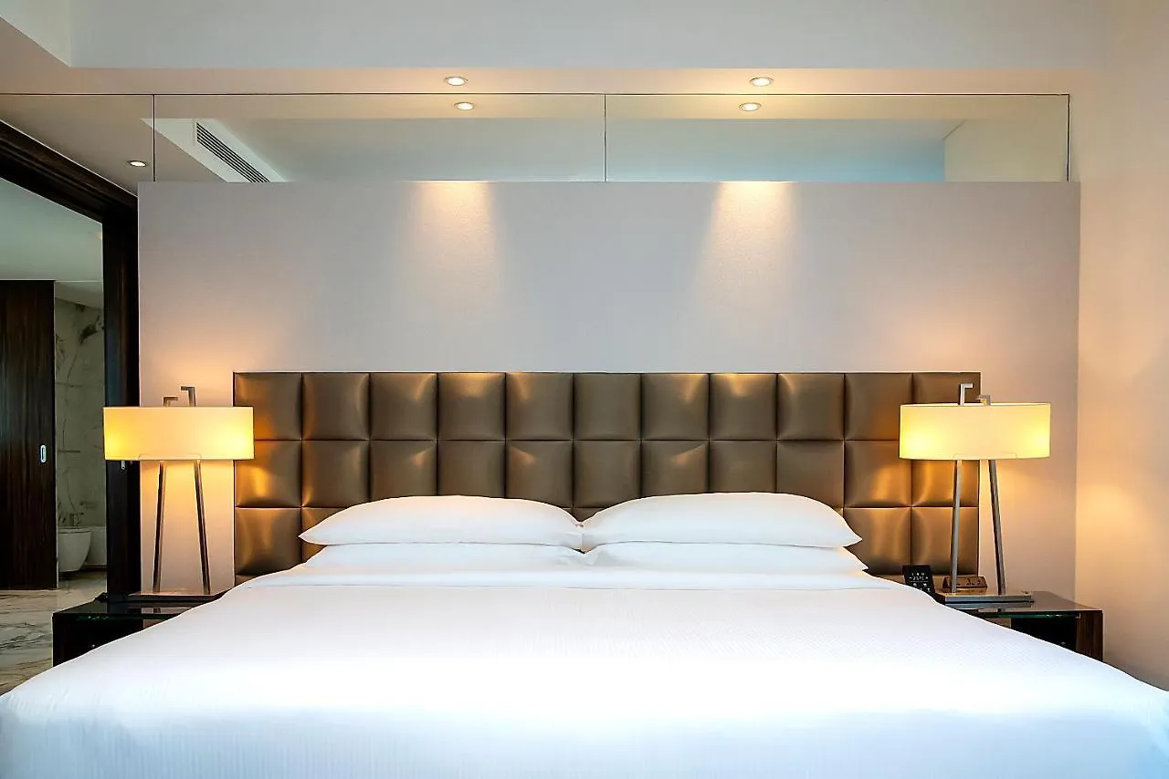 Отель Voco - Bonnington Dubai By Ihg