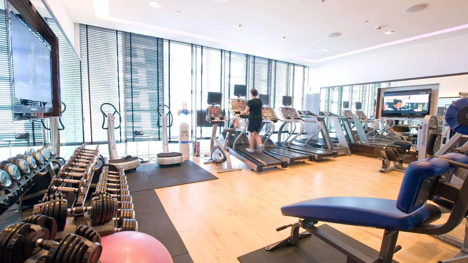 Voco - Bonnington Dubai By Ihg Hotel